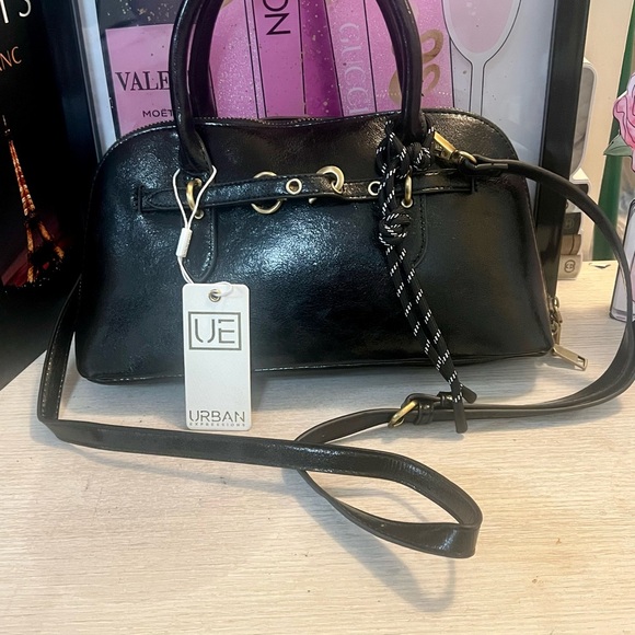 Urban Expressions Handbags - Urban Expressions Crinkle Black Patent Vienna Crossbody New with Tags *Read*
